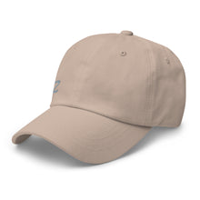 Casquette extensible unisex DZ brodé — vue avant gauche