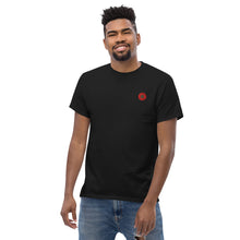 T-shirt classique unisexe drapeau brodé Maroc – Rond noir — vue de face