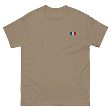 T-shirt classique unisexe drapeau brodé France – Rectangulaire — vue de face