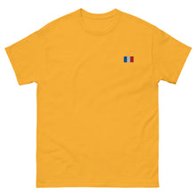 T-shirt classique unisexe drapeau brodé France – Rectangulaire — vue de face