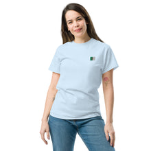 T-shirt classique unisexe drapeau brodé Algérie – Rectangulaire bleu clair — vue de face