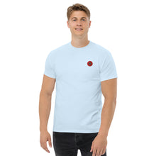 T-shirt classique unisexe drapeau brodé Maroc – Rond bleu clair — vue de face