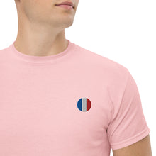 T-shirt classique unisexe drapeau brodé France – Rond rose clair
