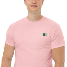 T-shirt classique unisexe drapeau brodé Algérie – Rectangulaire rose clair