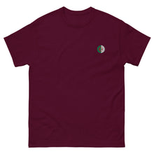T-shirt classique unisexe drapeau brodé Algérie – Rond bordeaux — vue de face