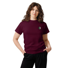 T-shirt classique unisexe drapeau brodé Algérie – Rond bordeaux — vue de face