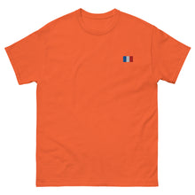 T-shirt classique unisexe drapeau brodé France – Rectangulaire — vue de face