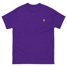T-shirt classique unisexe drapeau brodé France – Rectangulaire — vue de face