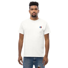 T-shirt classique unisexe drapeau brodé France – Rond blanc — vue de face