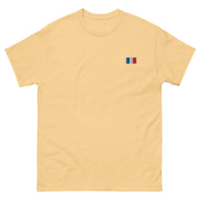 T-shirt classique unisexe drapeau brodé France – Rectangulaire — vue de face